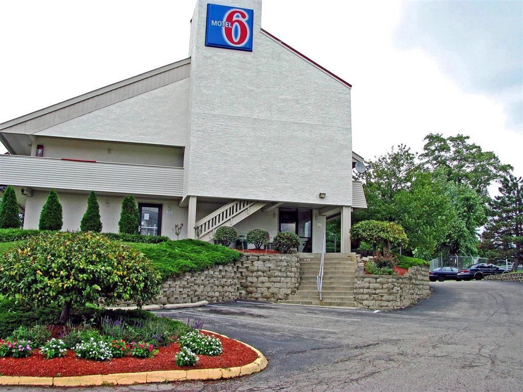 Days Inn By Wyndham Cincinnati I-71 Silverton Eksteriør bilde